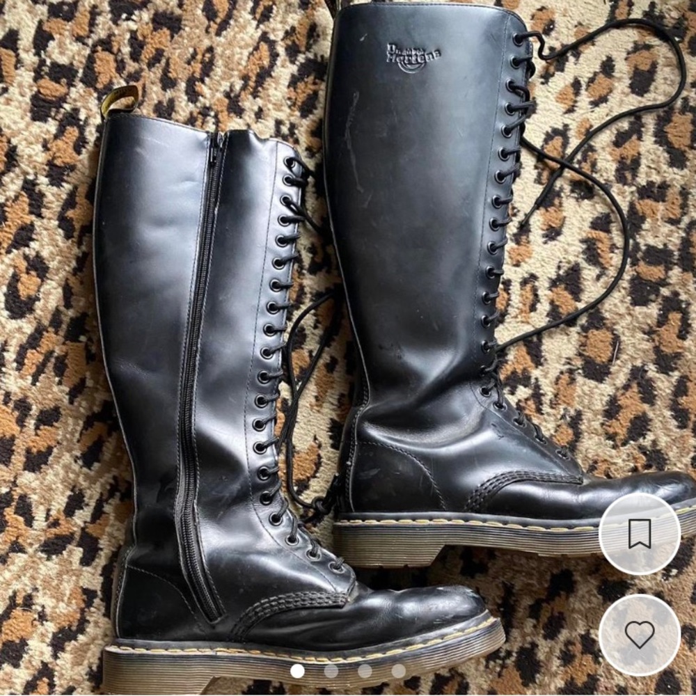 Black 20 Eye Doc Martins W8